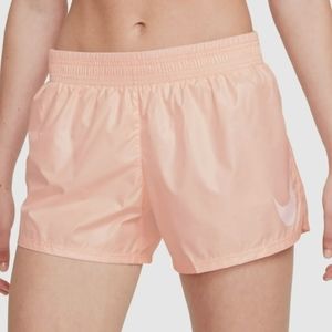 NWT. Nike active shorts.